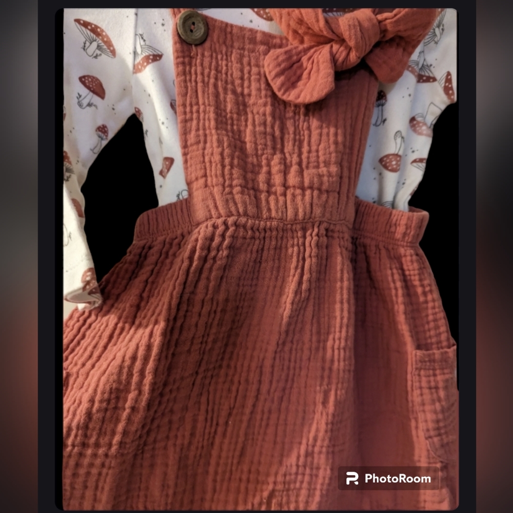 ✨SOLD✨Rabbit + Bear Emily and Oliver mushroom outfit long sleeve jumper bow.